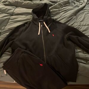 Men’s Ralph Lauren polo sweatsuit. Gently used.